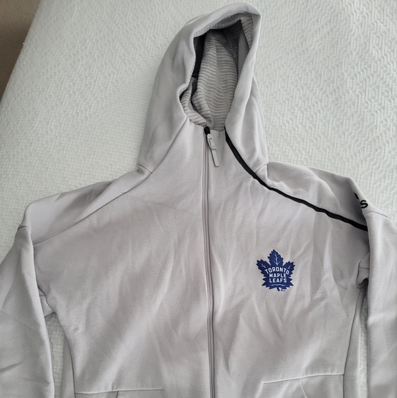 Adidas Toronto Maple Leafs sweater - Picture 1 of 6